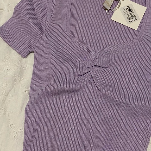 Knit Short Sleeve Crop Top (Size L) - Picture 2 of 2